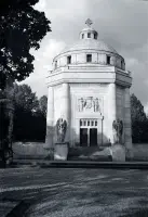 Mauzóleum Františky a Dénesa Andrássyovcov, Krásnohorské Podhradie (1939)