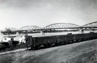 Rákócziho nábrežie, rušňová stanica a Alžbetin most, Komárno (1936)