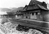Letná ulica a vrch Vincovka, Dobšiná (1923)