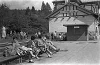 Stanica Tatranskej elektrickej železnice v Tatranskej Lomnici, Vysoké Tatry (1964)