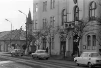 Námestie hrdinov a radnica, Levice (1975)