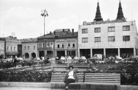 Mariánske námestie, Burianova veža a kostol Najsvätejšej Trojice, Žilina (1968)