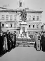 Socha Juraja Klapku pred radnicou, Komárno (1938)