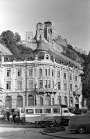 Hrad od Námestia SNP a hotel Tatra, Trenčín (1963)