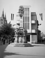 Súsošie Svätej Trojice na Námestí generála Klapku, Komárno (1938)