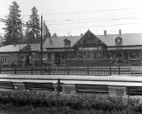 Stanica Tatranskej elektrickej železnice v Tatranskej Lomnici, Vysoké Tatry (1965)