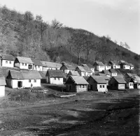 Rómska osada na východnom okraji mesta, Dobšiná (1924)