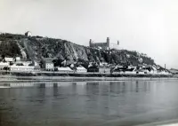 Bratislavský hrad z lode na Dunaji, Bratislava (1933)