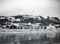 Bratislavský hrad z lode na Dunaji, Bratislava (1933)