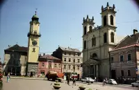 Námestie SNP, Hodinová veža a katedrála sv. Františka Xaverského, Banská Bystrica (1975)