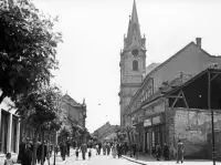 Palatínova ulica a kostol sv. Ondreja, Komárno (1954)