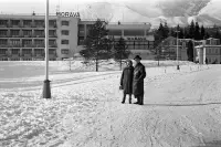 Hotel Morava v zime, Tatranská Lomnica, Vysoké Tatry (1965)