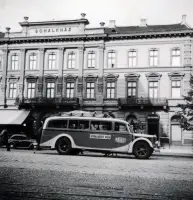 Hlavná ulica a hotel Schalkház, Košice (1940)