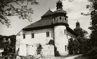 Abaffyovský kaštieľ v Mokradi, Bziny (1930)