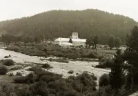 Kaštieľ pri rieke Belá a hrádok, Liptovský Hrádok (1935)
