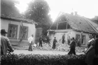 Domy na Kuzmányho ulici po bombardovaní v júni 1941, Košice (1941)