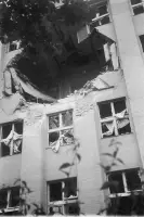 Moyzesova ulica, východná stena Poštového paláca po bombardovaní, Košice (1941)