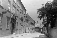 Kapitulská ulica a veža kostola klarisiek, Bratislava (1957)