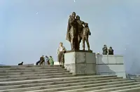 Sochárska skupina pri pamätníku Slavín, Bratislava (1960)