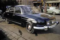 Rázusovo nábrežie a hotel Devín, Bratislava (1960)
