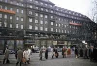 Hviezdoslavovo námestie a hotel Carlton, Bratislava (1960)