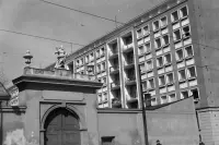 Špitálska ulica 21, brána kláštora a kostola sv. Alžbety, Bratislava (1960)