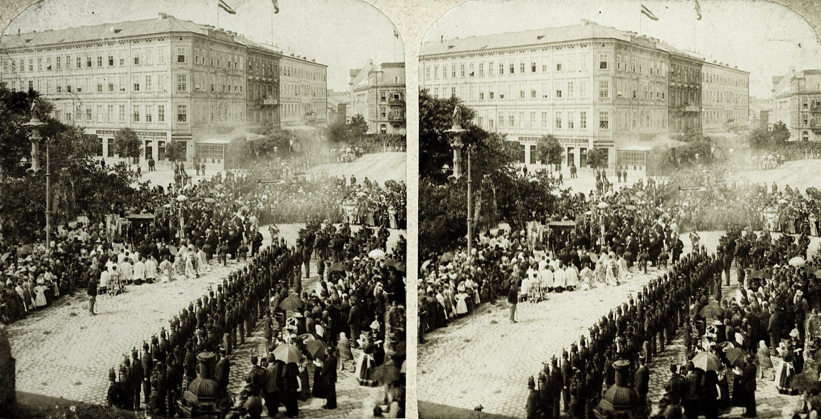 Promenáda (dnes Hviezdoslavovo námestie), Bratislava (1900)