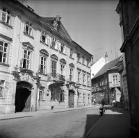 Františkánske námestie a Mirbachov palác, Bratislava (1963)
