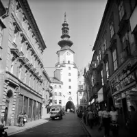 Michalská ulica s výhľadom na Michalskú bránu, Bratislava (1963)