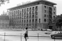 Dunajské nábrežie a hotel Devín, Bratislava (1969)
