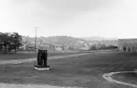 Súdržnosť, dielo Vladimíra Môťovského pri hrade, Bratislava (1976)