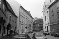 Františkánske námestie a kostol Zvestovania Pána, Bratislava (1986)