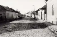 Husova ulica, Lučenec (1975)