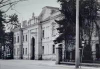 Budova bývalej delostreleckej kasárne, Lučenec (1970)