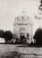 Mauzóleum Františky a Dénesa Andrássyovcov, Krásnohorské Podhradie (1933)