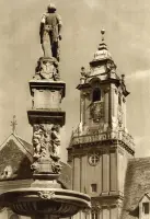 Maximiliánova fontána a veža Starej radnice, Bratislava (1930-1949)