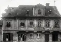 Starý meštiansky dom s mansardovou strechou, Bratislava (1930-1949)
