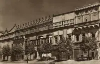 Rad meštianskych domov s renesančnou atikou, Prešov (1930-1949)