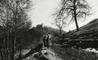 Breh Hrona a hrad Šášov, Ladomerská Vieska (1930)