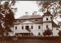 Kaštieľ s malou vežou, Kráľ (1930-1949)