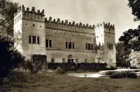 Renesančný kaštieľ s atikou, Fričovce (1930-1949)