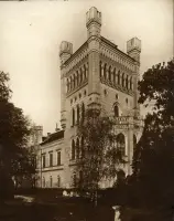 Neogotický kaštieľ s vežou, Galanta (1930-1949)