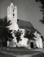 Kostol s hranolovou vežou, Hamuliakovo (1930-1949)