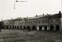 Podlubia na námestí, Žilina (1930-1949)