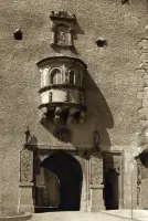 Vstupná veža hradu s arkierom a portálom, Kremnica (1930-1949)