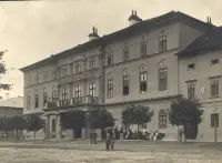 Palác na námestí, Košice (1930-1949)