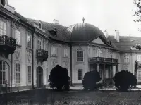 Palác s kupolou a záhradou, Bratislava (1930-1949)