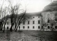 Krídlo paláca zo záhrady v zime, Bratislava (1930-1949)