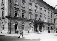 Barokový palác na nároží ulice, Bratislava (1930-1949)
