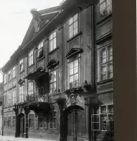 Barokový palác s balkónom a štítom, Bratislava (1930-1949)